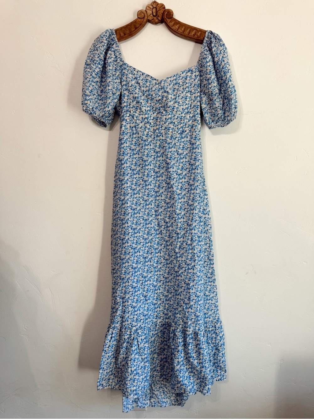 Blu Pepper Blue & White Floral Puff Sleeve Open Back Maxi Dress